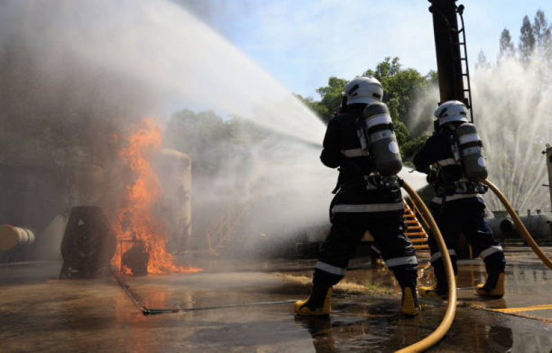 Empresa Que Faz Treinamento contra Incêndio em Empresas Vila Carrão - Treinamento Prático de Combate a Incêndio