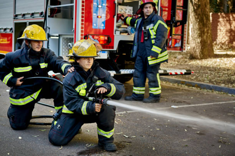 Empresa Que Faz Treinamento de Combate a Incêndio Nr 23 Poá - Treinamento Prático de Combate a Incêndio