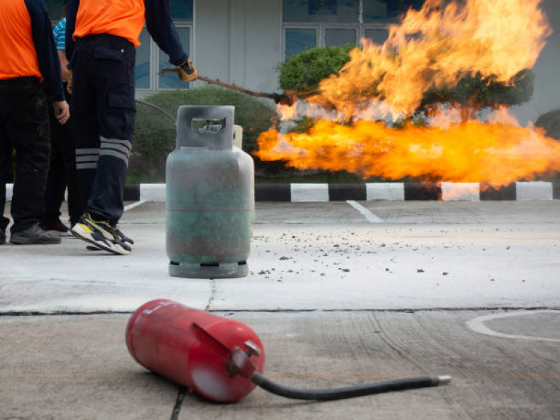 Treinamento Combate a Princípio de Incêndio Valor Vila Carrão - Treinamento Combate a Incêndio com Extintores